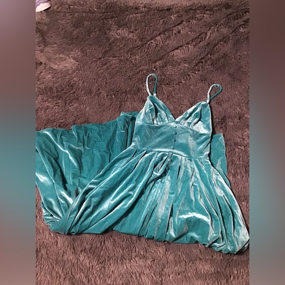 Shein Fold Pleated Split Hem Teal Velvet Cami Dress Sz Med NWOT - Picture 8 of 8